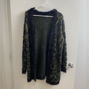 LORD & TAYLOR Women's Cardigan Animal Print Open
Front Oversized Sweater M